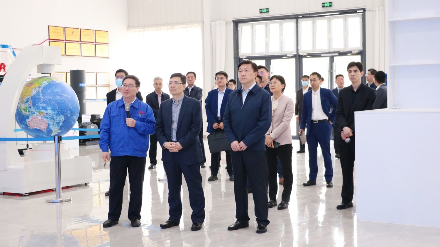 海爾集團黨委書記、董事局主席、首席執(zhí)行官周云杰蒞臨天瑞重工考察